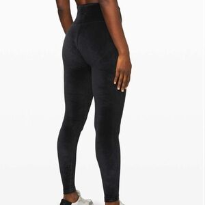 Lululemon Wunder Lounge High-Rise Tight 28" Velvet
Black
